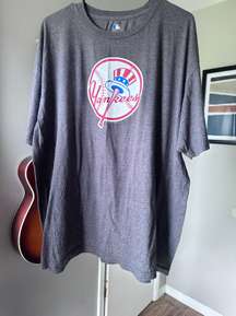 Yankees T-Shirt Size XXL