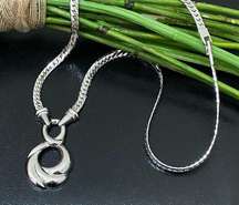 Vintage NAPIER O-Ring Infinity Drop Pendant Shiny Snake Chain Silver Necklace