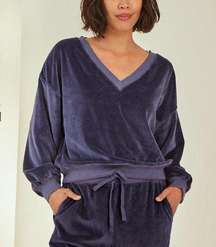 AMO VELOUR V NECK SWEATSHIRT BLUE MOON XS cropped