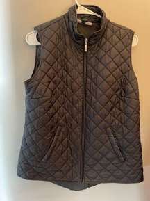 Karen Scott Sports vest in black with pockets size small