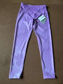 NWT RARE  Cropped Sport Leggings