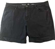 DIP reproach mid rise Bermuda shorts plus size 24W black