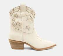 Shu Shop Western Cream Cowgirl Boots Shooting Stars