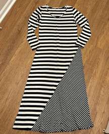 Cha Cha Vente Black & White Striped Long Sleeve Maxi Dress