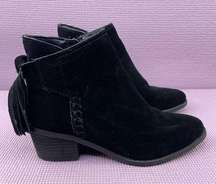 American Eagle Outfitters Tassel Back Suede Ankle Boots Black 6