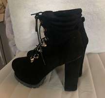 GUESS Kelyna Lace Closure Boots sz 6.5