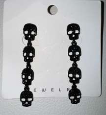 (FREE W ANY PURCHASE) NWT Black Bedazzled Skull Earrings