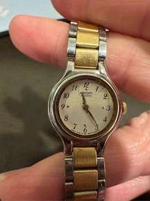 Vintage Seiko Quartz V401 1839 Ladies Watch Japan