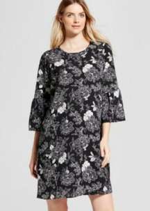 floral dress bell sleeves women’s dress Size Large