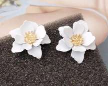White Petal Flower Earrings