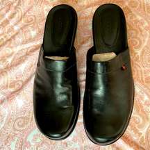 Ecco black leather clogs. Sz 42