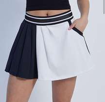 Round Robin Black White Colorblock Skort