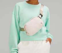 NWT Lululemo Fleece Belt Bag 1L Fleece - White Opal Gold