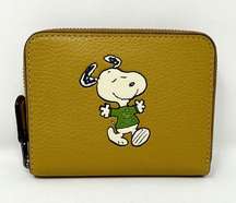 Coach X Peanuts Small Zip Around Wallet With Snoopy Walk Motif Flax Multi CE869