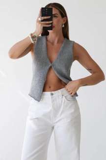 RUMORED TRENDING GREY KNIT VEST 