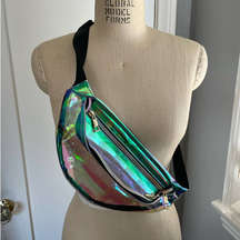 IHEARTRAVES Iridescent Fanny Pack - Large