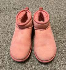 UGG ultra mini s