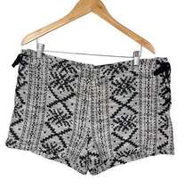 Who What Wear Boho Woven Knit High Waist Shorts Black Ivory Lace 16 Fits like 14