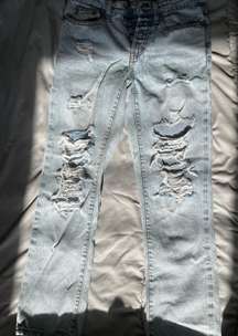 Distressed Boyfriend Jeans