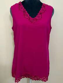 M sleeveless cami.