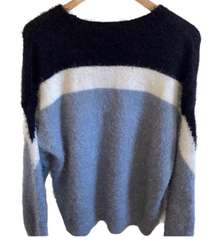 blue color blocking fuzzy sweater