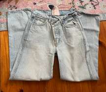 Revice 90’s Baby Crossover Jeans