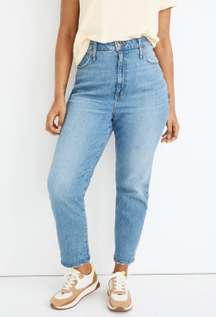 Classic Straight Jeans in Nearwood Wash
