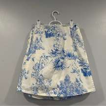 D&Co Blue White Floral Skort Medium M NWOT