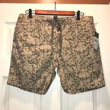 LRL Lauren Jeans Co. olive floral shorts