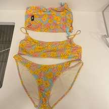 Triangl floral bikini size medium