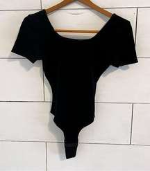 Bohme Black Scoop Neck Short Sleeve Ribbed Body Suit. Size XSmall.