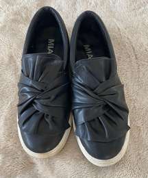 Black Twist Slip-on Sneakers