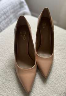 Nude Pumps