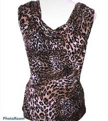 Kasper top Size M Leopard print