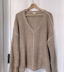 Lost and Wander oversized contrast stitch v neck sweater with pockets size small