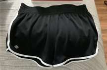 Zelos size small black and white shorts