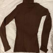 Vintage Energie Rich Brown Turtleneck