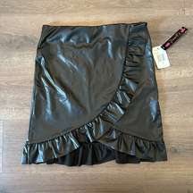 Womans Pleather skirt