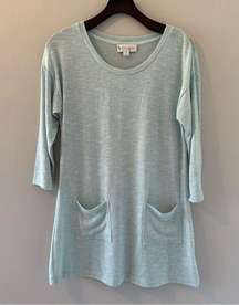 Kookaburra by UGG Light Blue Front Pocket tunic size small