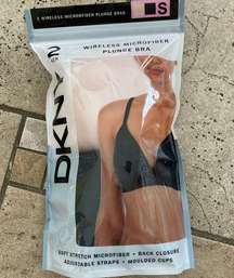 NWT DKNY Wireless Microfiber Plunge Bra Size S