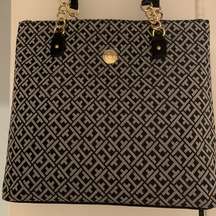 Tommy Hilfiger tote