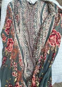 Francesca’s Green Floral Shawl/“Kimono”