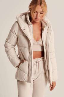 Abercrombie & Fitch Abercrombie Ultra Mid Length Puffer Jacket