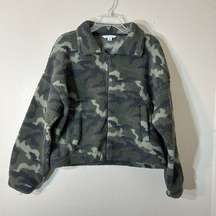 American Eagle Aerie Size L Oversized Green Camo Sherpa Quarter Jacket Fuzzy