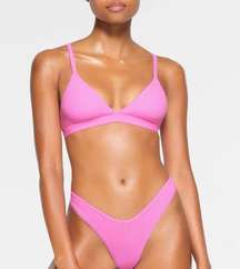 SKIMS Fits Everybody Triangle Bralette Neon Orchid size M