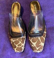 Liz Claiborne Bessie leather giraffe print mules 2” kitten heal EUC