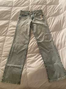 Light Wash High Waisted Jeans