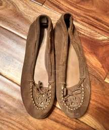 Women’s  brown flats. Size 8