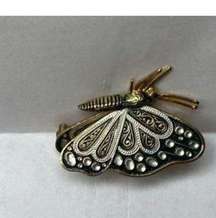 Flying Butterfly Profile Brooch Dark Green And Gold Pin Vintage