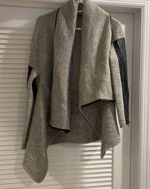 Dex gray sweater with faux leather down arms